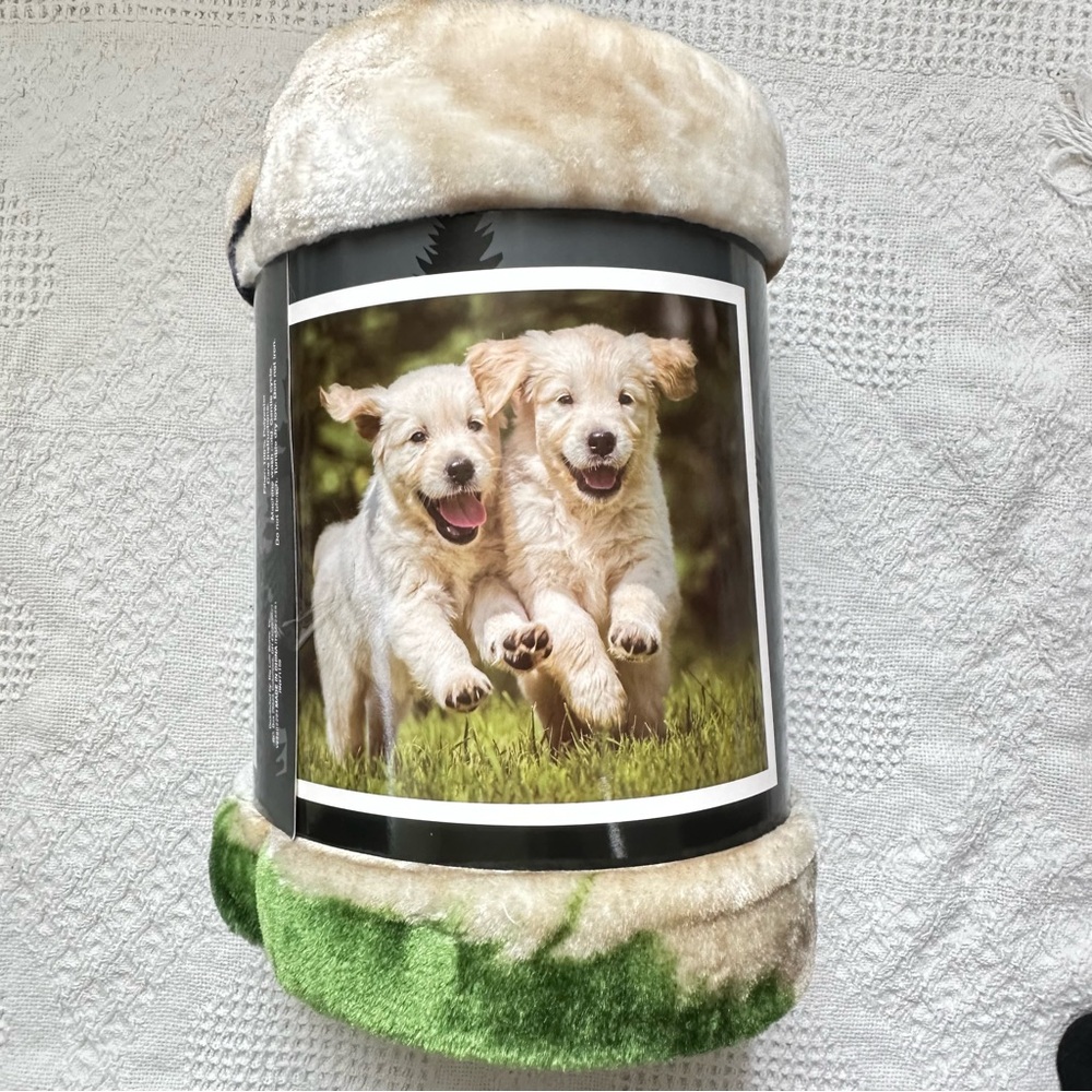 New Golden Retriever Puppies Dog Plush Throw Blanket 50” x 60”